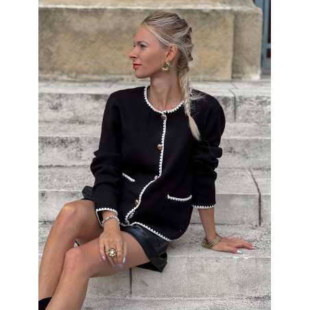 gilet contraste noir bordure blanche boutons doré totem mode tendance mocassins look grecy mango zara automne