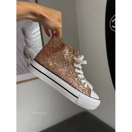 baskets converse paillettes strass doré gold or lacets plateforme noël fêtes automne hiver 2023 mode outfit sézane zara mango