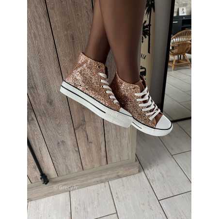 baskets converse paillettes strass doré gold or lacets plateforme noël fêtes automne hiver 2023 mode outfit sézane zara mango