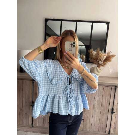 blouse vichy gaze de coton noeuds devant bleu clair col Claudine grand mode tendance grecy printemps été 2024 outfit look ootd