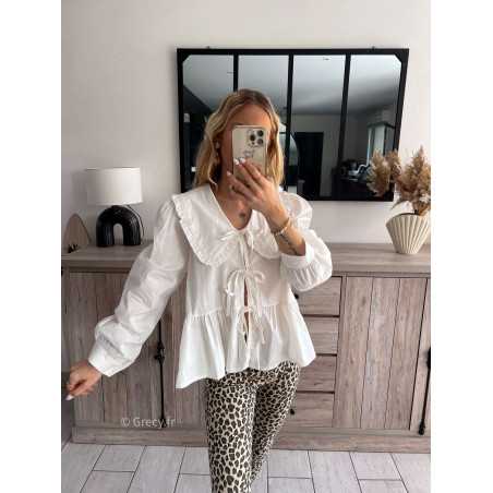 chemise blouse blanche grand col Claudine noeuds nouée devant été printemps 2024 mode grecy tenue ootd outfit look