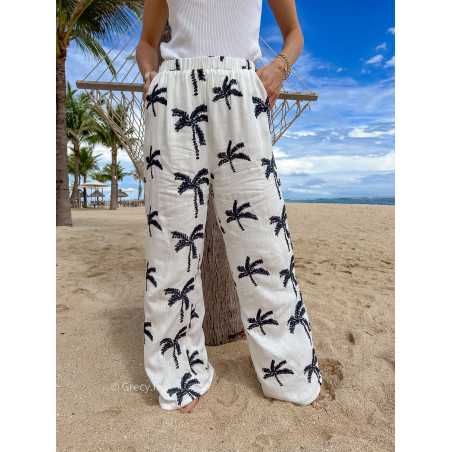 pantalon fluide loin palmiers blanc noir mode ootd look printemps été 2024 plage