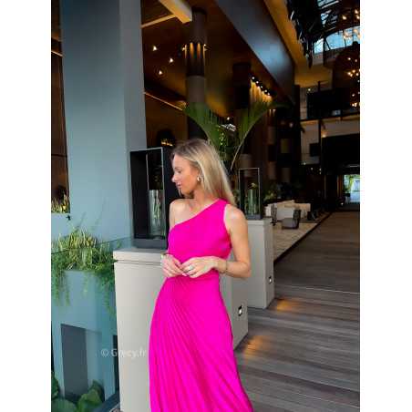 robe longue rose fuchsia plissée asymétrique grecy mango une bretelle manche cérémonie soirée gala chic tenue look