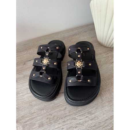 Sandales noires soleil inspiration Celine luxe plateforme compensées été 2024 tendance grecy mode