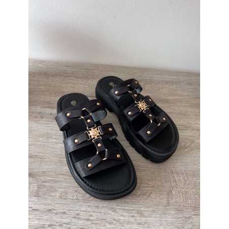 Sandales noires soleil inspiration Celine luxe plateforme compensées été 2024 tendance grecy mode