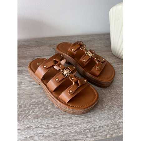 Sandales camel marron soleil inspiration Celine luxe plateforme compensées été 2024 tendance grecy mode