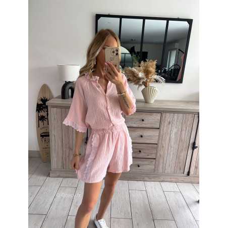 ensemble short chemise gaze de coton rose dentelles grecy printemps été 2024 fluide léger mode look ootd