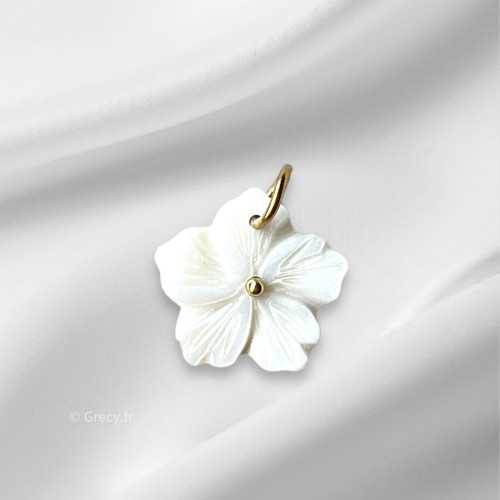 Charm fleur blanche 1,5cm