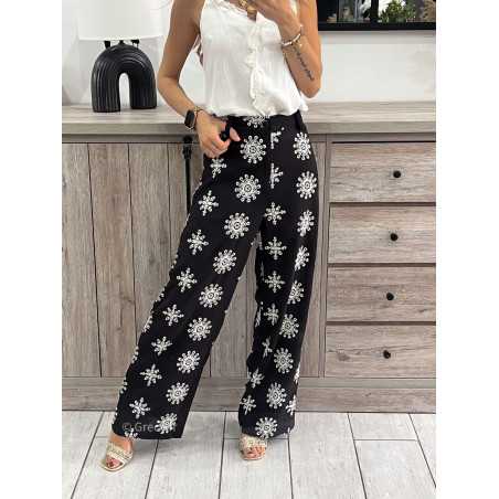 Pantalon noir broderie blanc mandala chic grecy look tendance mode