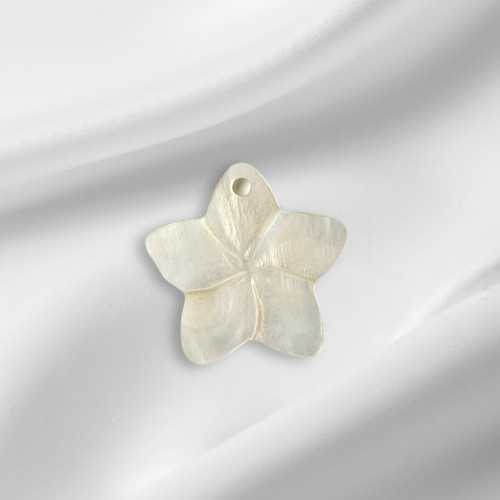 Charm Grande fleur blanche 2,5cm