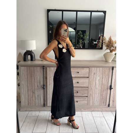 robe longue noire maille crochet roses relief fleurs plage chic tendance 2024 style mode ootd grecy