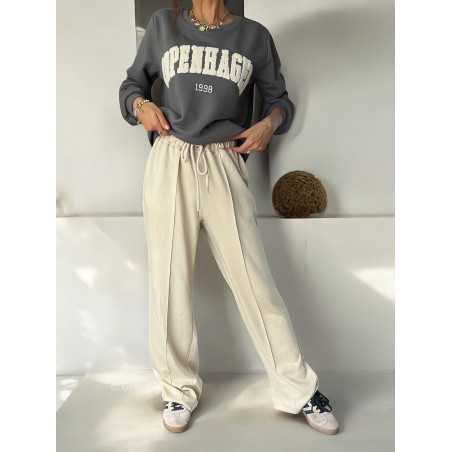 pantalon jogging confortable cosy beige clair automne hiver 2024 mode tendance grecy ootd outfit look chic