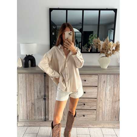 Chemise beige asymétrique satinée claire blanche écru chic grecy mode ootd tenue outfit look automne 2024