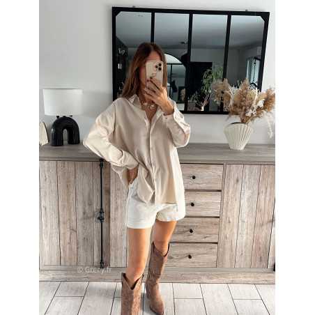 Chemise beige asymétrique satinée claire blanche écru chic grecy mode ootd tenue outfit look automne 2024