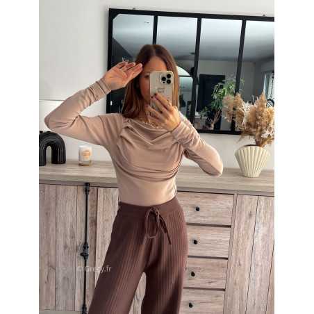 top manches longues pull fin taupe plissé doux qualité chic grecy mode ootd tenue outfit look automne 2024