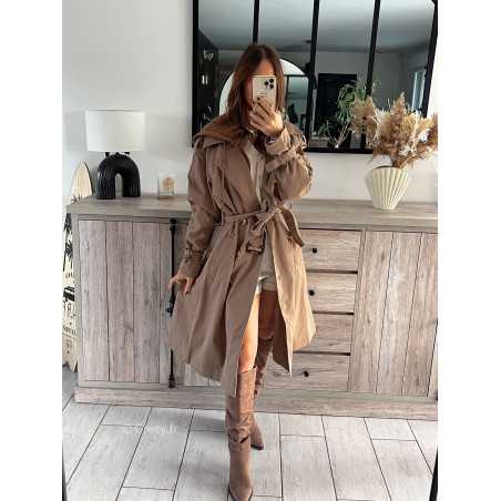 trench long taupe marron capuche ceinturé chic grecy mode ootd tenue outfit look automne 2024