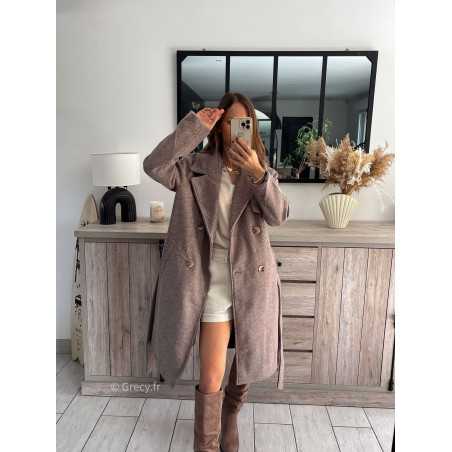 manteau long taupe marron chaud hiver ceinturé chic grecy mode ootd tenue outfit look automne 2024