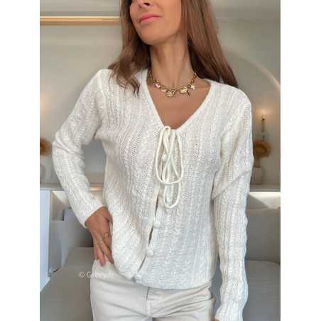 Gilet blanc maille torsadée mohair boutonné mode tendance grecy mode outfit look automne hiver