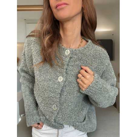 Cardigan bouclettes laine vert sauge boutonné mode tendance grecy mode outfit look automne hiver