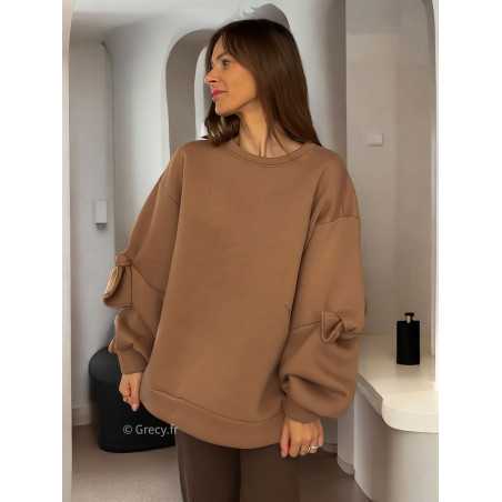 Sweat camel marron noeuds manches oversize tendance mode grecy look automne hiver 2024