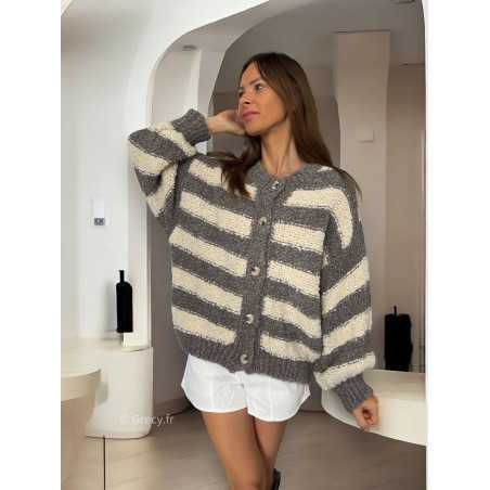 Cardigan gilet bouclette oversize rayures taupe laine alpaga tendance mode grecy look automne hiver 2024