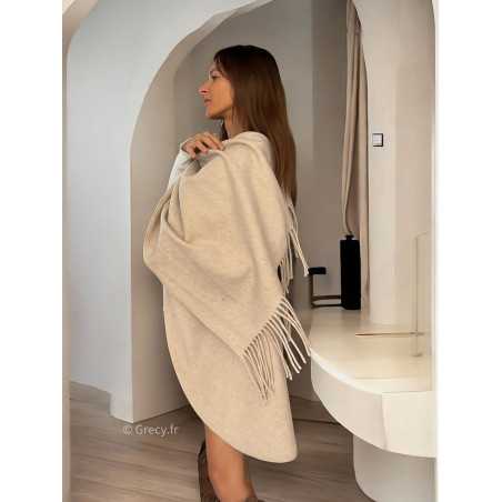 poncho laine franges beige tendance mode grecy look automne hiver 2024