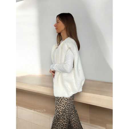 Gilet veste sans manches doudou blanc mode grecy tendance vêtement ootd look automne hiver