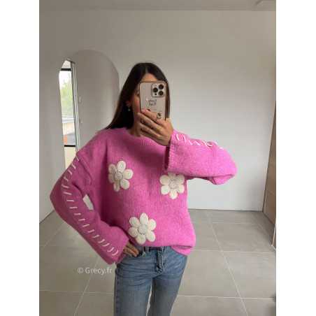 pull rose fleuri fleurs blanches broderie relief grecy mode look tendance tenue automne hiver