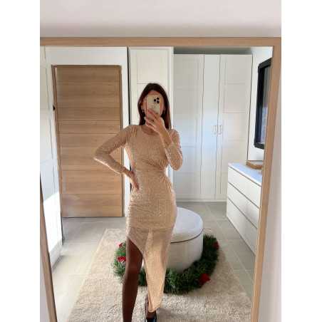 robe longue manches longues sequins pailleté dorée or ouverte côté fendue noël fêtes mode tendance look grecy hiver