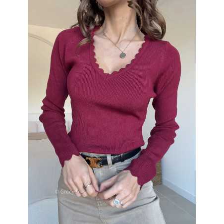 Pull col V dentelé bordeaux mode grecy look tendance 2025