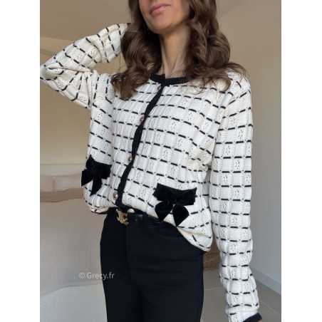 Cardigan noeuds poches blanc noir grecy look tendance 2025